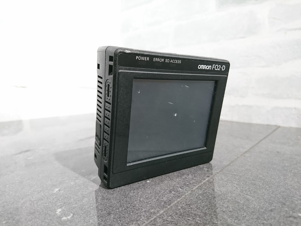 低価格の 【中古動作品】管1T83 OMRON タッチパネル FQ2-D30 その他