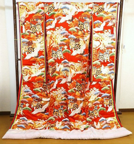 メーカー直送】 打掛29 正絹 色打掛 十二単風 雲どり御所車鶴 【美品