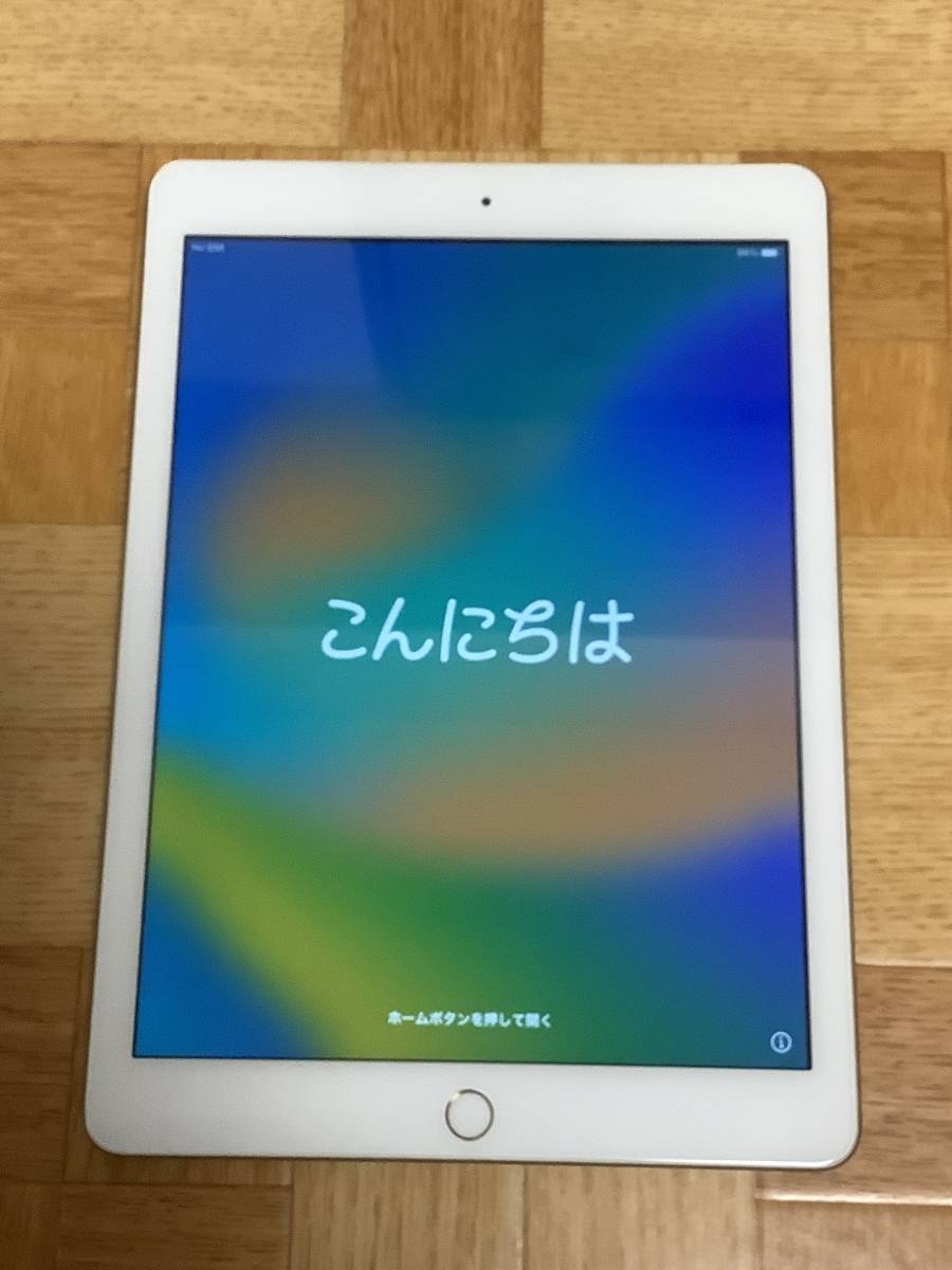 満点の iPad第5世代 32GB simロック解除済み シルバー docomo版Wi-Fi+