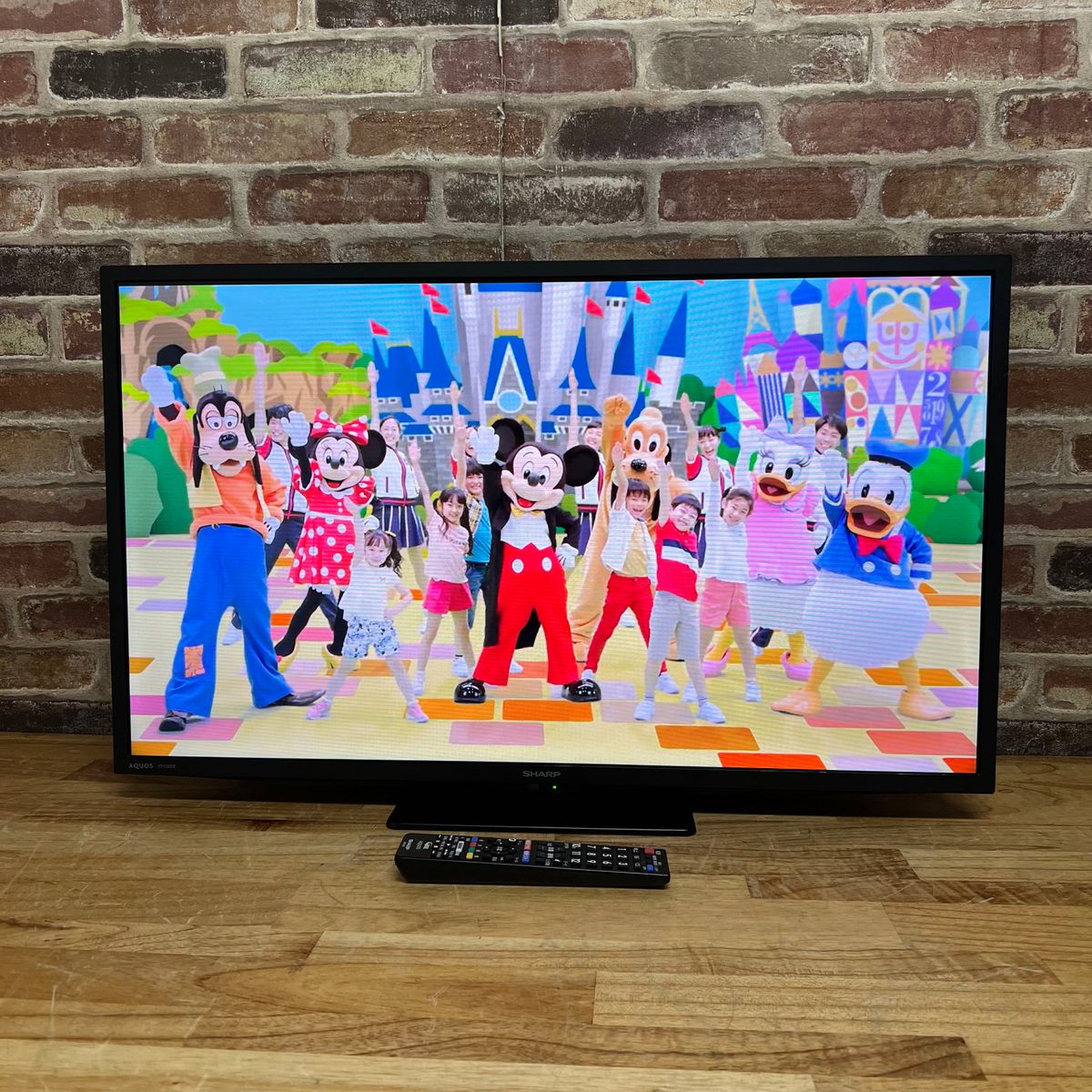 シャープ 32V型 液晶テレビ AQUOS 2T-C32DEハイビジョン 外付け シャープ 32V型 液晶テレビ AQUOS 2T-C32DEハイビジョン 外付け