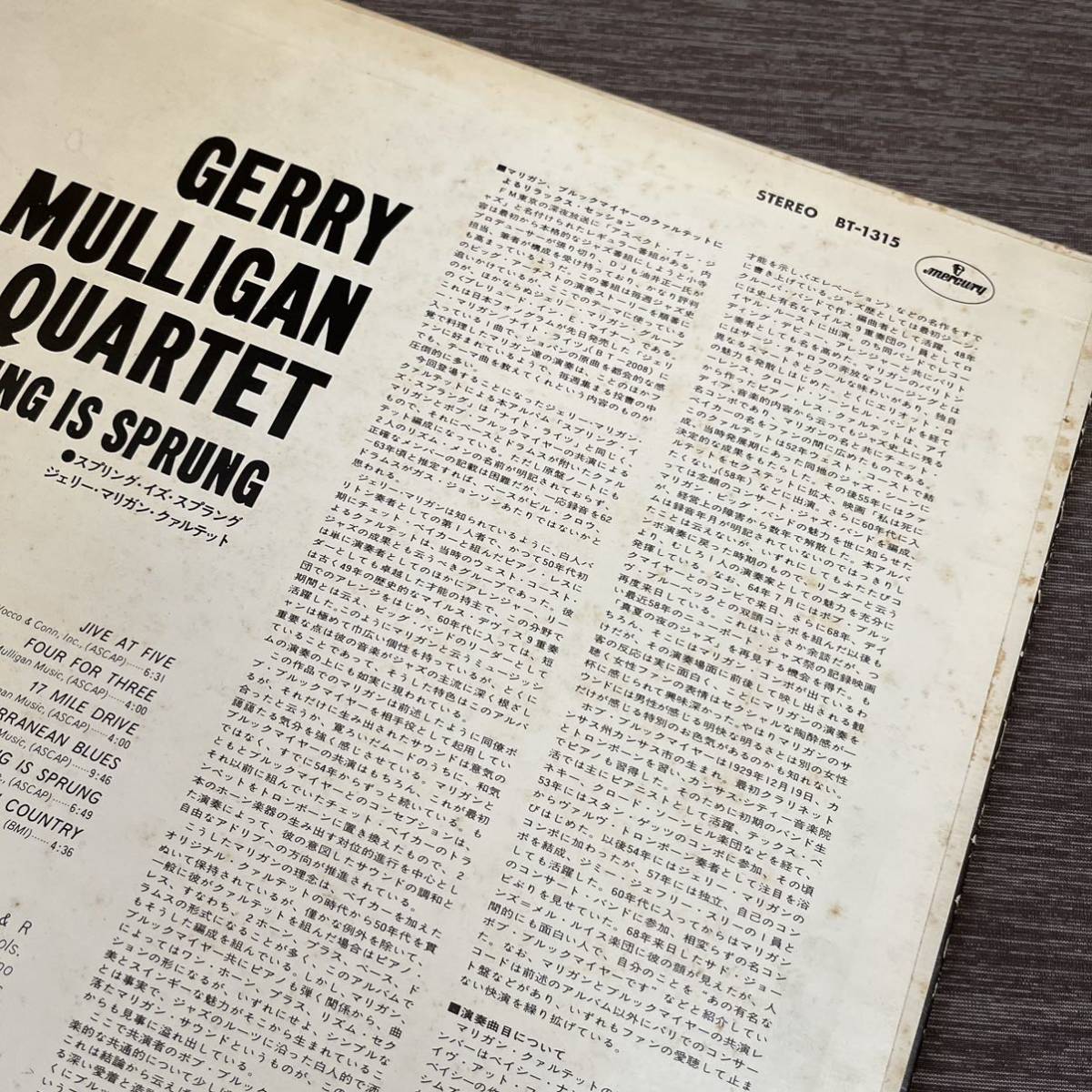 【国内盤】GERRY MULLIGAN QUARTET SPRING IS SPRUNG ジェリーマリガン /LP レコード / BT1315 / 洋楽ジャズ /_画像3