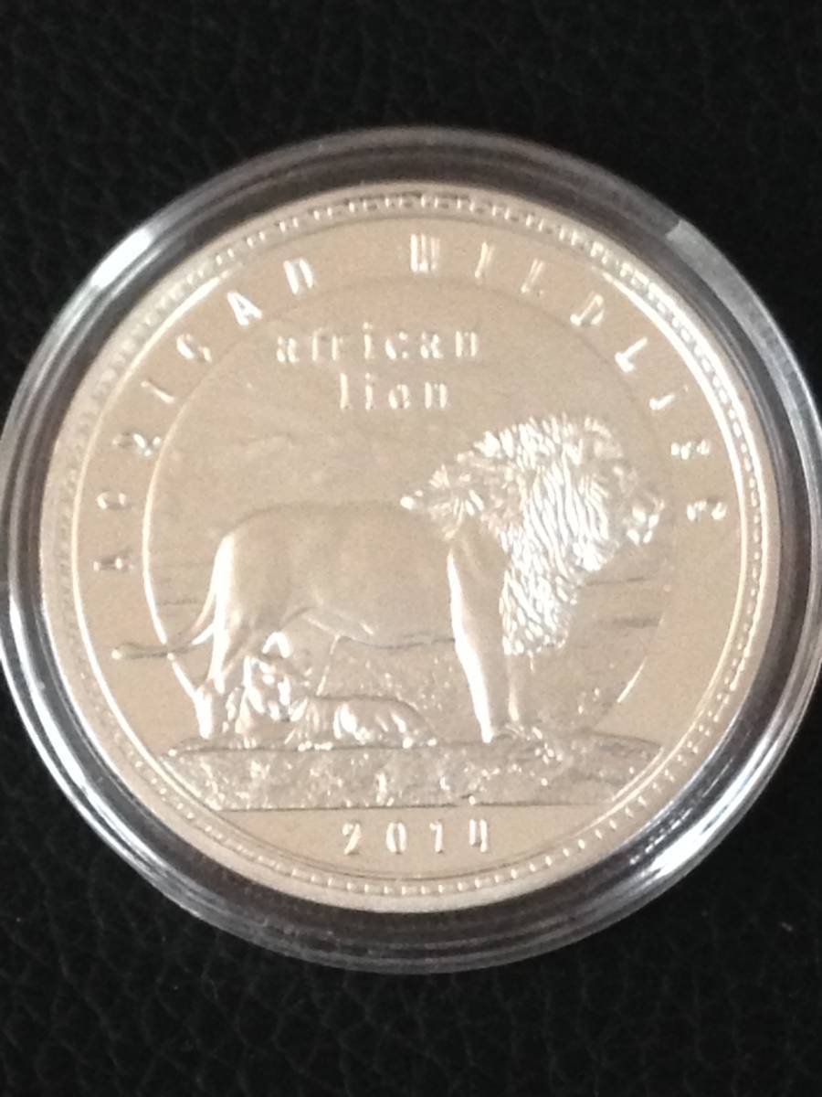 Z37-16)海外丸形記念銀貨、コイン、メダル*2014年アフリカ　ライオン*参考品1枚　シルバー_画像1