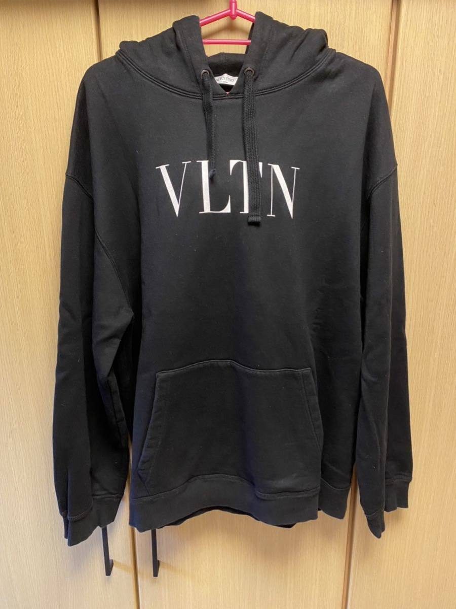 正規 21AW VALENTINO VLTN ヴァレンティノ 白 ロゴ プルオーバー フーディー パーカー 黒 L VV3MF14F3TV_画像1