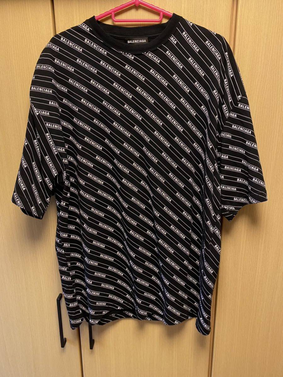 正規 19SS BALENCIAGA バレンシアガ DEMNA GVASALIA デムナ ヴァザリア All Over Logo Line Tee ライン ロゴ Tシャツ 黒白 M 570805 TEV54