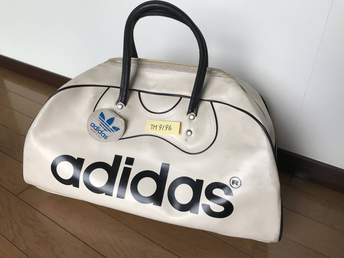 当時物　未使用　デッドストック　adidas　アディダス　スポーツバッグ　エナメル　品番：B-45　サイズ：約47㎝×18㎝×約27㎝　　TM9196_画像10