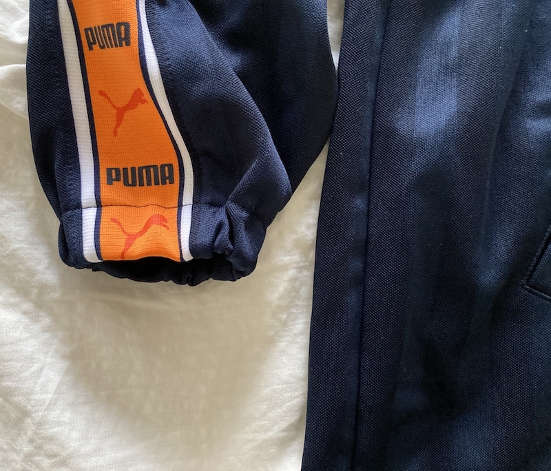 【美中古】 PUMA ジャージ トップス S-Mサイズ 紺色 ネイビー オレンジ サッカーウェア フットサル プーマ _画像7