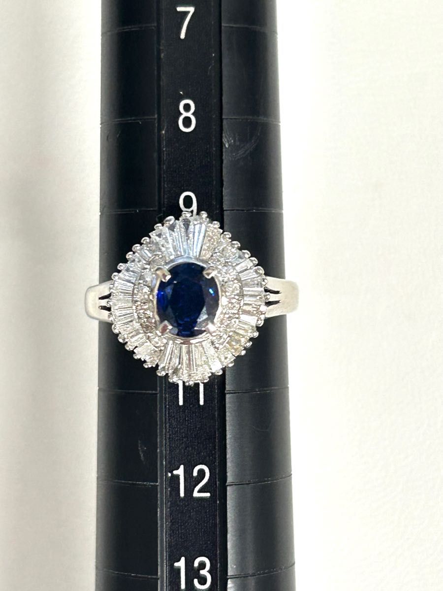 サファイア指輪　天然ブルーサファイア　ダイヤモンド プラチナ指輪　プラチナ  取り巻き指輪