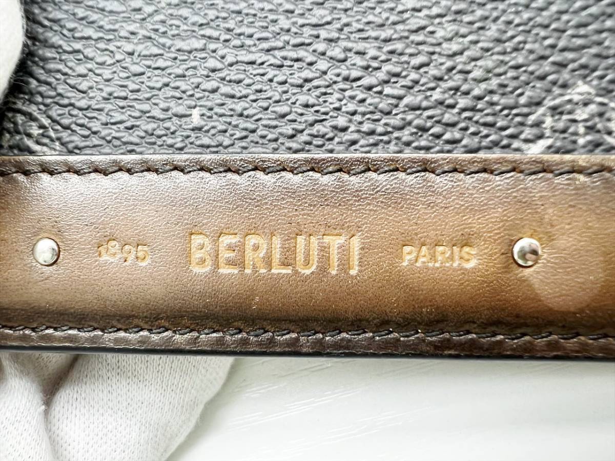 良好品 Berluti ベルルッティ シグネチャーキャンバス ロゴ 良好品 Berluti ベルルッティ シグネチャーキャンバス ロゴ