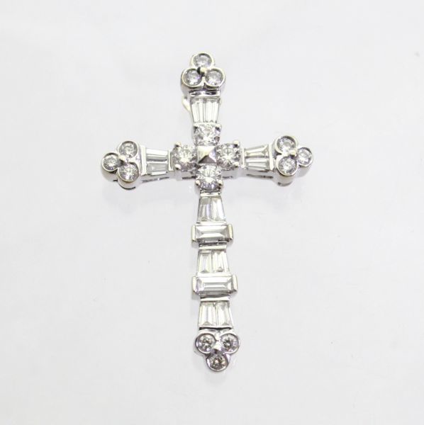 最新人気 ◎中古美品◎18金WG ダイヤ 1.13ct クロスペンダント ダイヤモンド