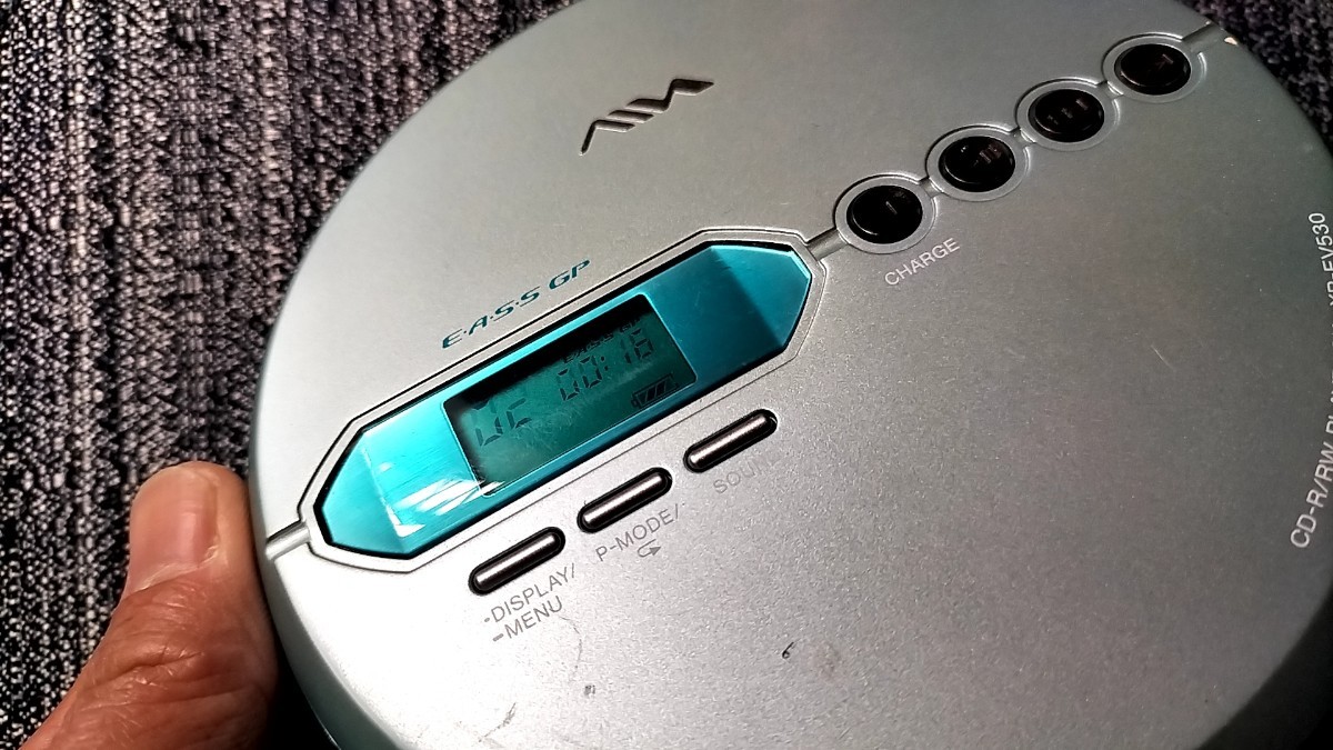 ジャンク品 ポータブル CDプレーヤー（本体のみ） aiwa - ポータブル