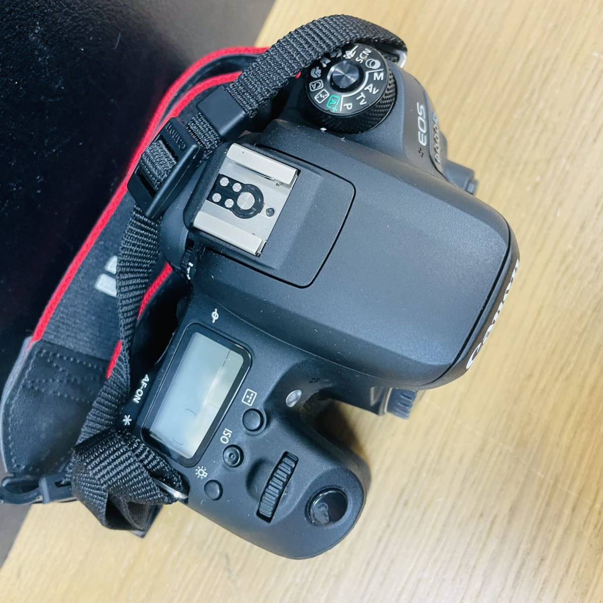 名作 ボディ 9000D EOS Canon 【使用回数極少】美品 純正バッテリー