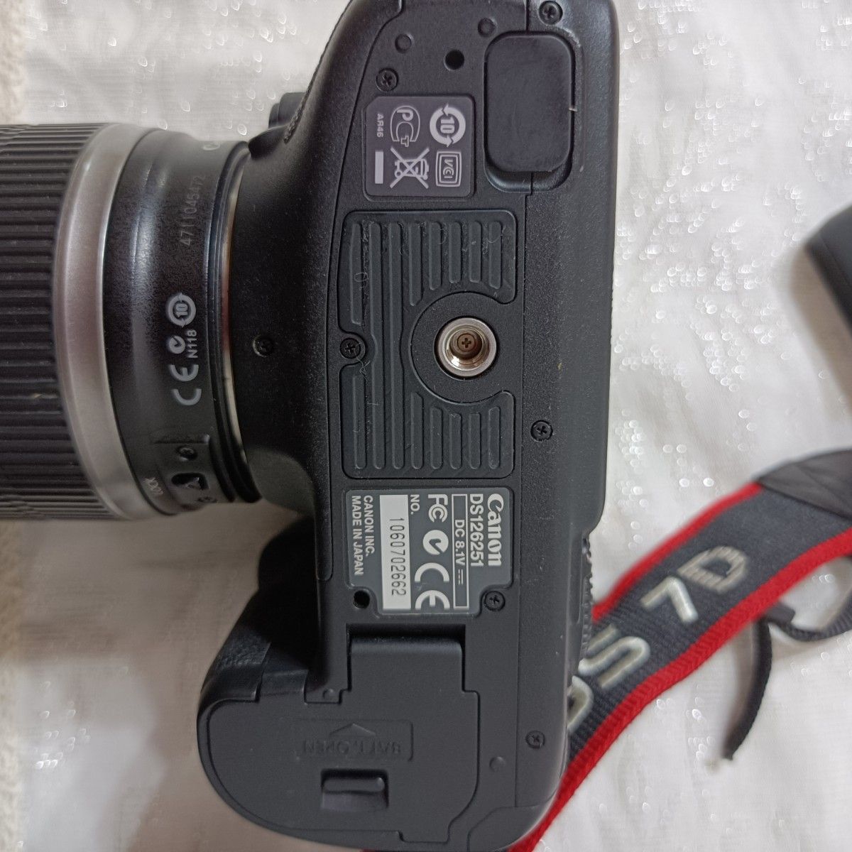Canon DS126251 一眼レフカメラ キャノン EOS7D 日本製 充電器 Canon DS126251 一眼レフカメラ キャノン EOS7D 日本製 充電器