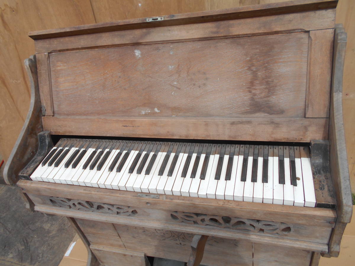  antique stepping organ musical instruments retro old tool interior 