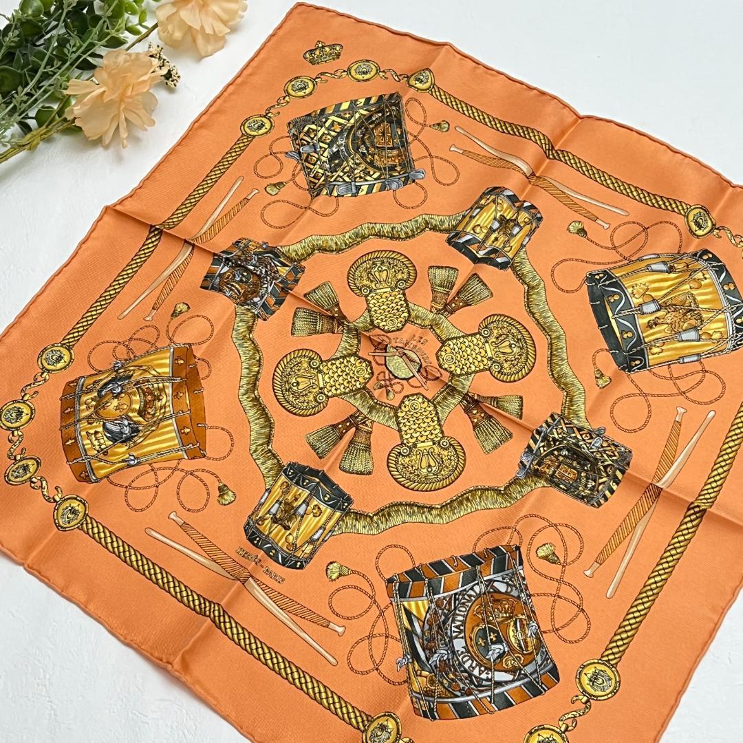 ヤフオク! - 【美品】HERMES スカーフ タンブールの太鼓 カレ40