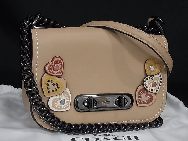 ■新品同様■ COACH コーチ 29337 レザー ターンロック ハート チェーン クロスボディ ショルダーバッグ ベージュ系 AR1514_画像1