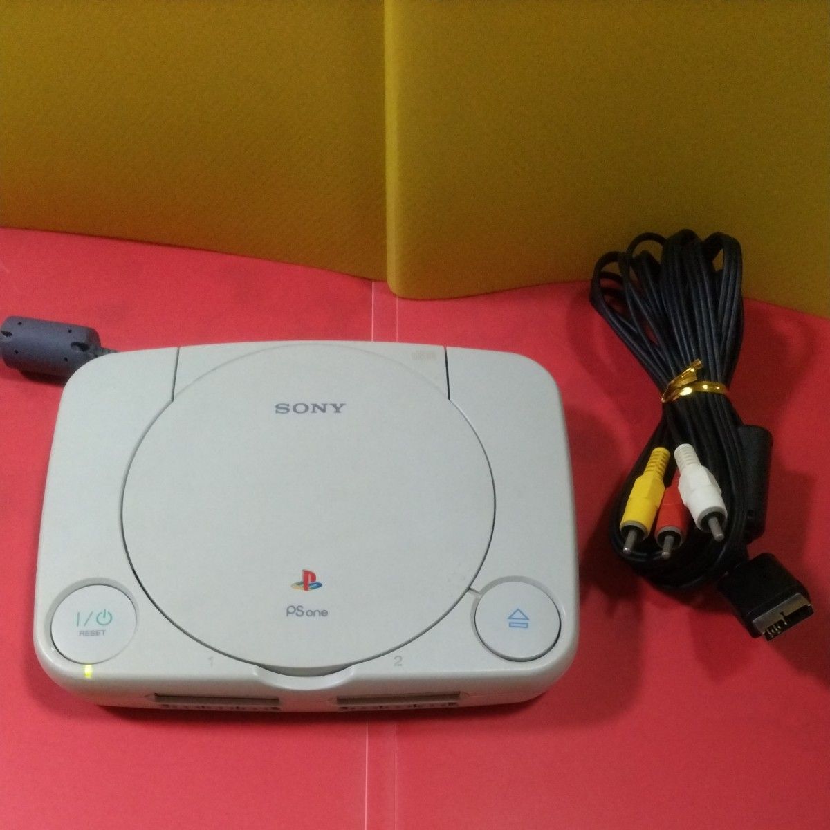 ★ SONY PlayStation（PSone）SCPH―100 (日本製)　純正品