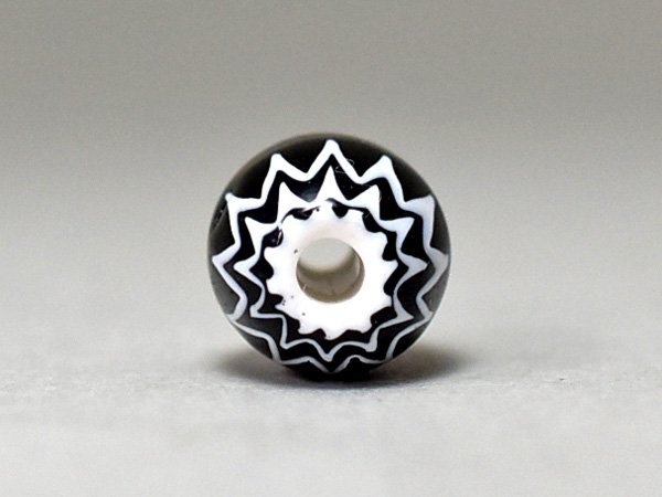 *. hoe . tonbodama *vene Cheer 6 layer sheb long black white small bead beads .. sphere dragonfly sphere antique beads [C19023-P][.]