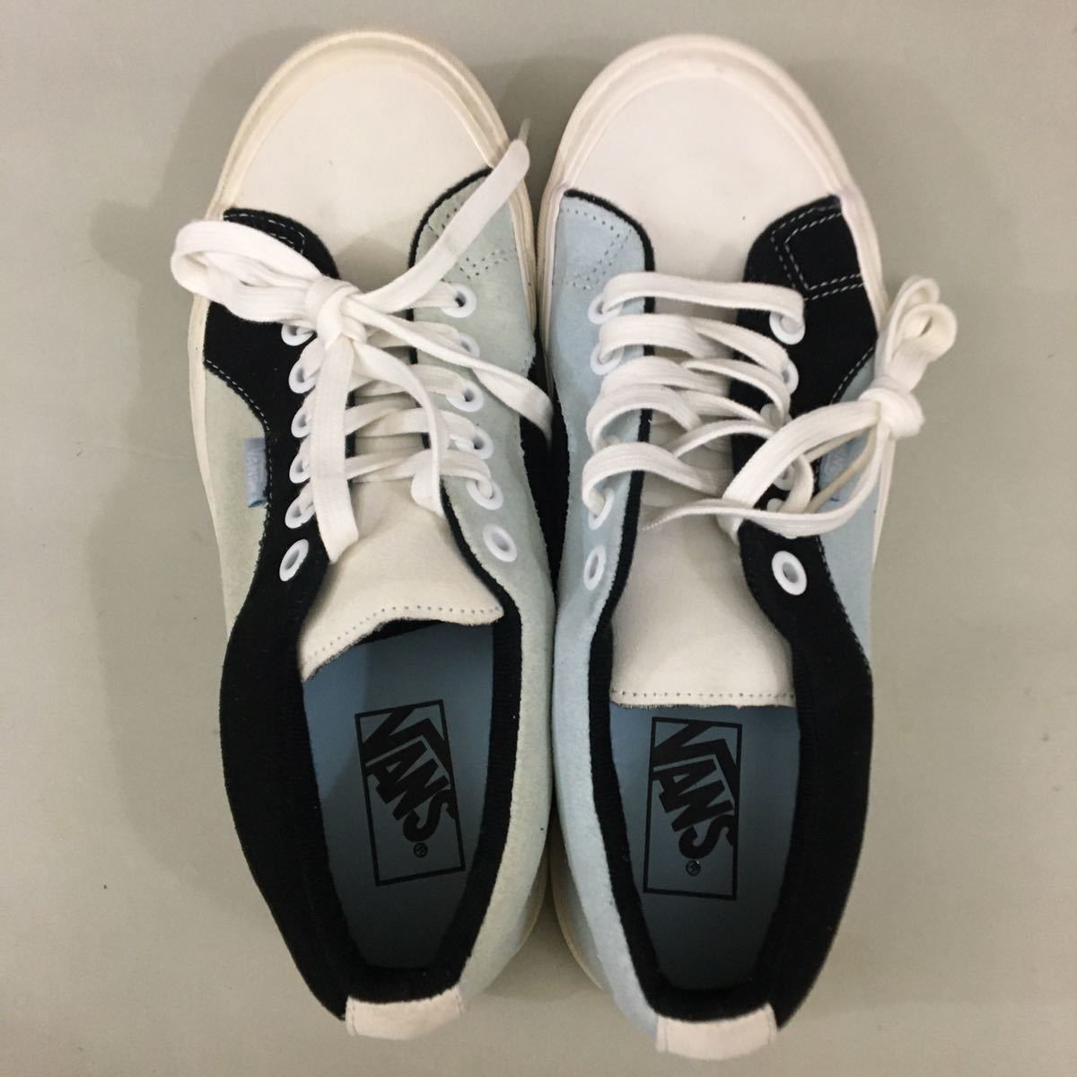 【新品未使用】【訳あり】バンズ VANS Lampinランピン スウェード調 スニーカー 紐 ローカットライトブルー ネイビー ホワイト 26.0cm $◇