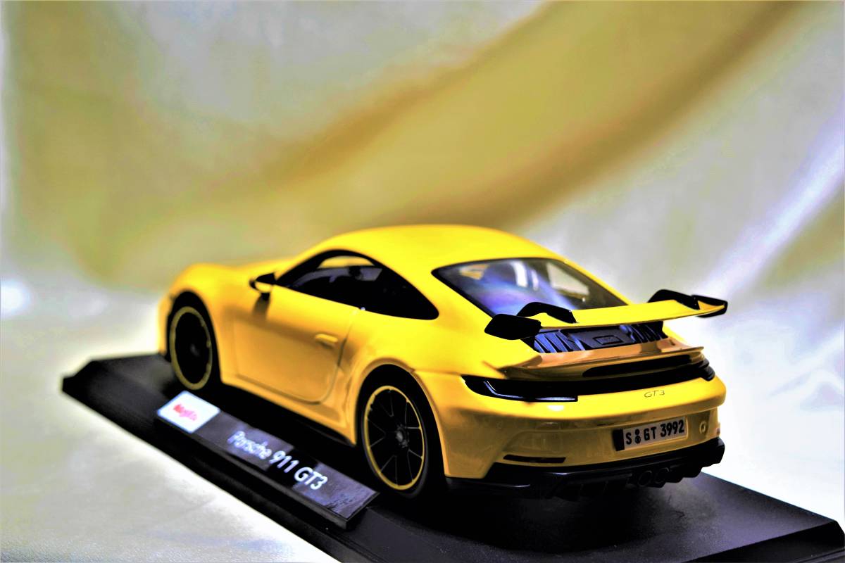 新品マイスト1/18【Maisto】◆Porsche 911 GT3◆ミニカー/ポルシェ/BMW/ランボルギーニ/フェラーリ/アウディ/オートアート/京商/ブラーゴ_画像3