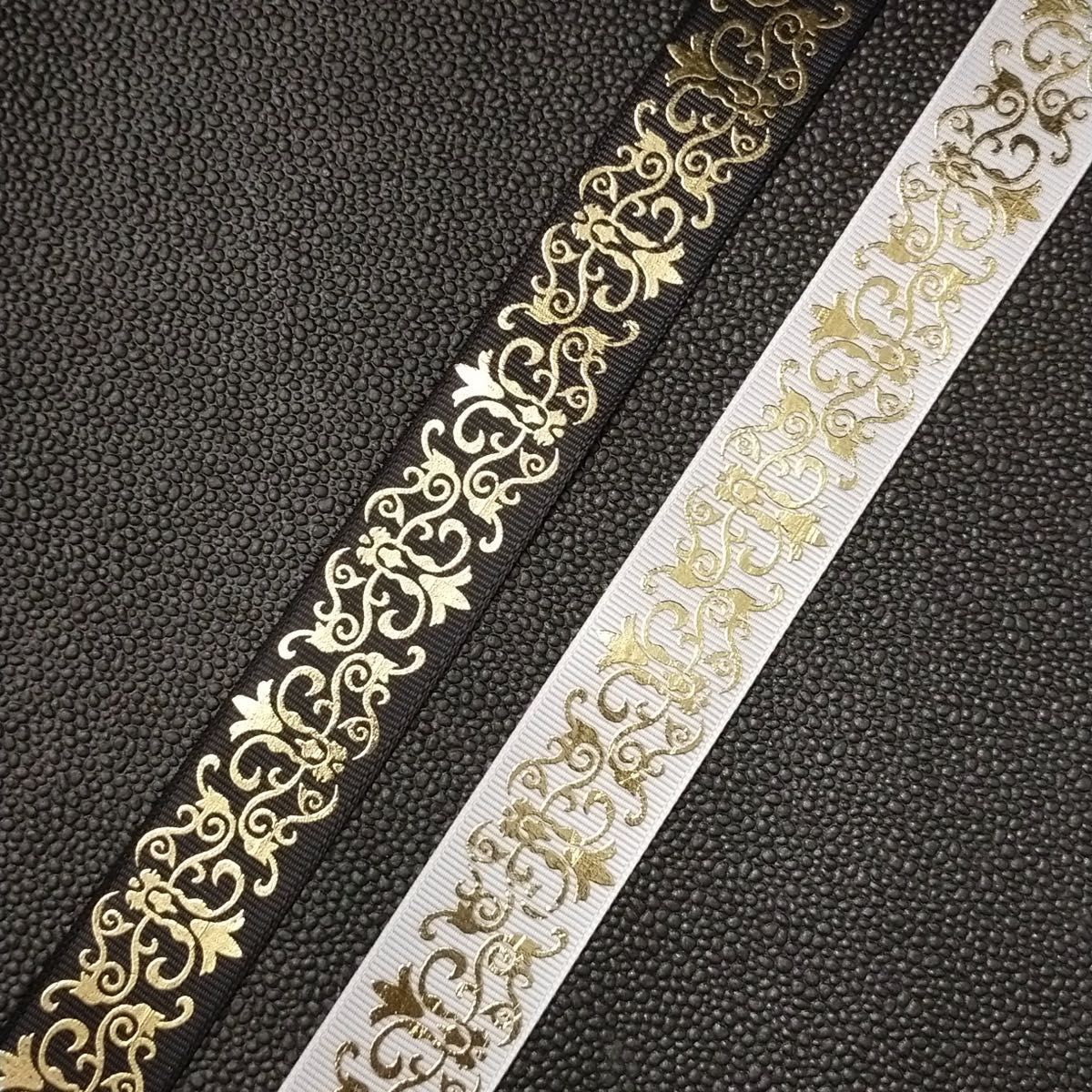 【1m/70円】ダマスク柄 箔押し グログランリボン ゴールド 25mm