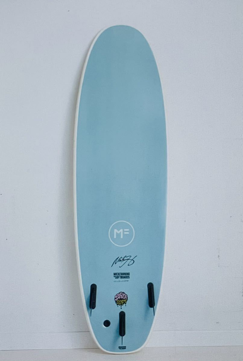 新品！未使用！特価！MF SUPER SOFT WHITE/TEAL 6’6” 44L TRI マルチボックス　フィン付き_画像2