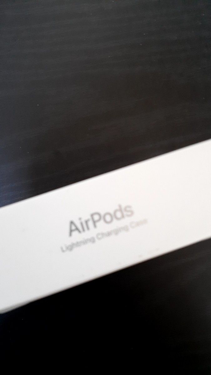 別のフリマで購入が決まってました　　新品未開封　Apple店 購入AirPods メーカー保証付　