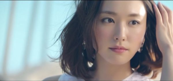 新垣結衣さん 雪肌精 販促DVD 2枚セット (5KFFSA、6KAFSA)(新垣結衣