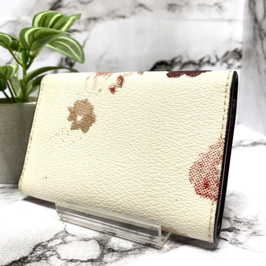 売れ筋がひ贈り物! COACH 5362 キーケース 花柄 キーケース