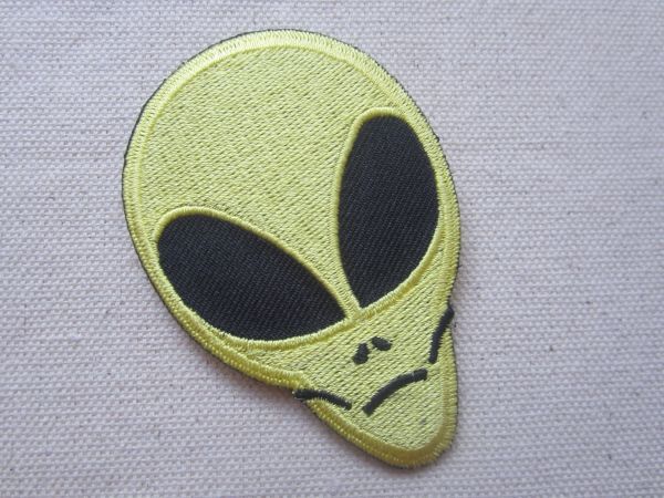 エイリアン グレイ 宇宙人 UFO 黄色 イエロー ワッペン/パッチ 刺繍 映画 キャラクター 都市伝説 ① 85_画像2