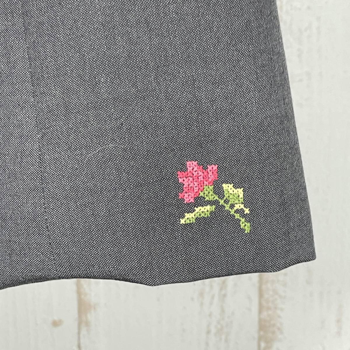 【極美品】PaulSmith ポールスミス スーツ セットアップ 刺繍 花 グレー_画像3