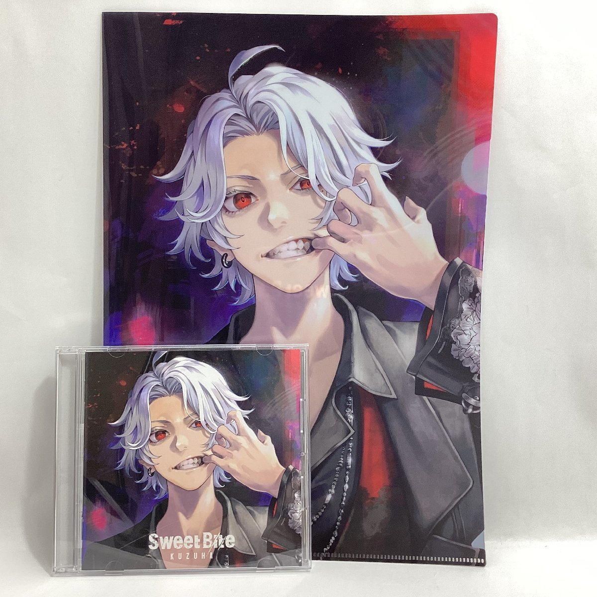 中古CD　葛葉 1st MINI ALBUM　Sweet Bite　通常盤　英単語カード入　アニメイト購入特典 A4クリアファイル付　※抽選券無し　にじさんじ_画像1