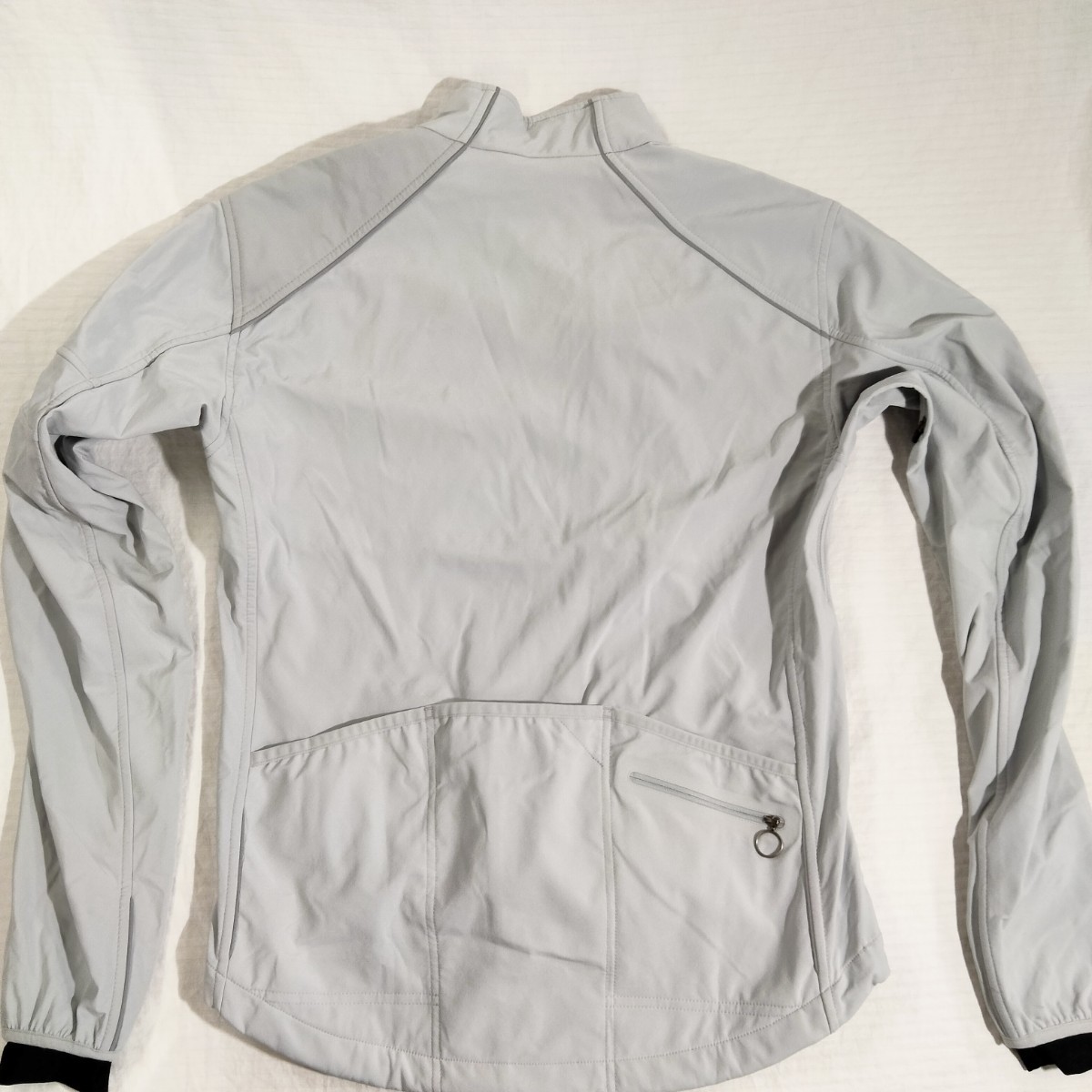 Rapha SOFTSHELL JACKET ラファ ソフトシェル　ジャケット サイクル　ジャージ 自転車用　ジャケット グレー　L ストレッチ　防風　透湿　_画像4