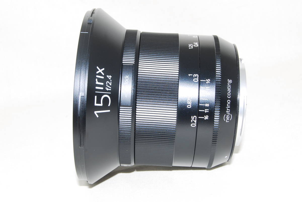 ★新品級★Irix アイリックス Blackstone ブラックストーン 15mm F2.4 CANON キャノン EFマウント 元箱付き♪_画像4