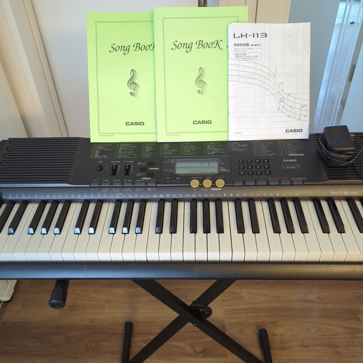 カシオ 電子ピアノ　LK113　電子キーボード　取説付き　光ナビゲーション
