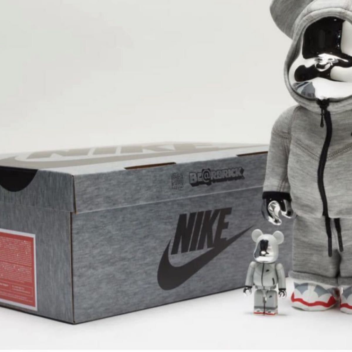 商品名 BE@RBRICK NIKE TECH FLEECE N98 100％ & 400％｜PayPayフリマ