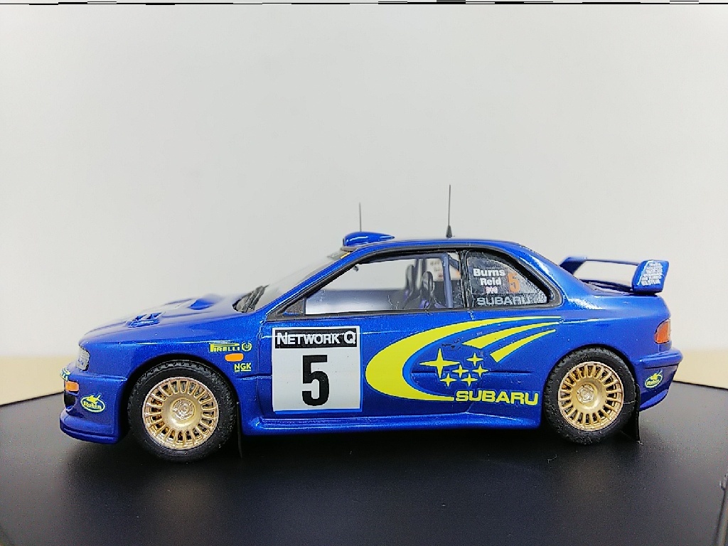 ■ Trofeu 1/43 SUBARU IMPREZA WRC 99 Burns/ Reid 1st RAC 99 ブルー スバルインプレッサ ラリーモデルミニカー_画像1