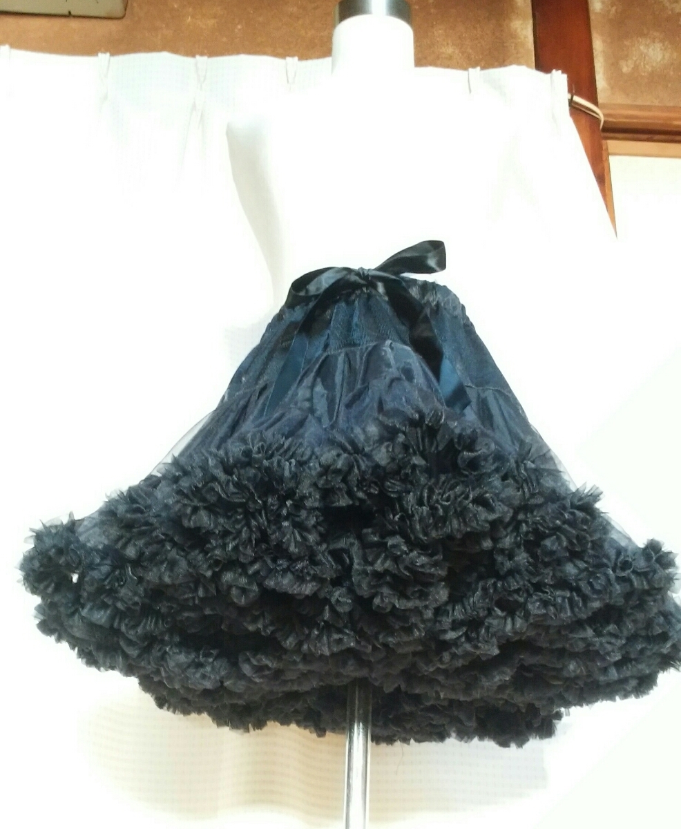  soft chu-ru3 step tia-do full volume pannier black black waist adjustment possible Gothic and Lolita Lolita roli.ta