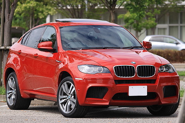  ultimate beautiful [X6M][4.4L twin turbo /555ps] right steering wheel / sunroof / vehicle inspection "shaken" 32/10