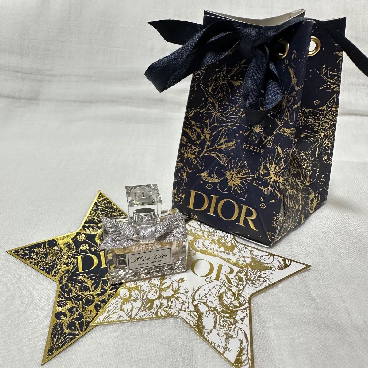 Christian Dior ディオール 2022 ホリデーパッケージ 香水5ml Christian Dior ディオール 2022 ホリデーパッケージ 香水5ml