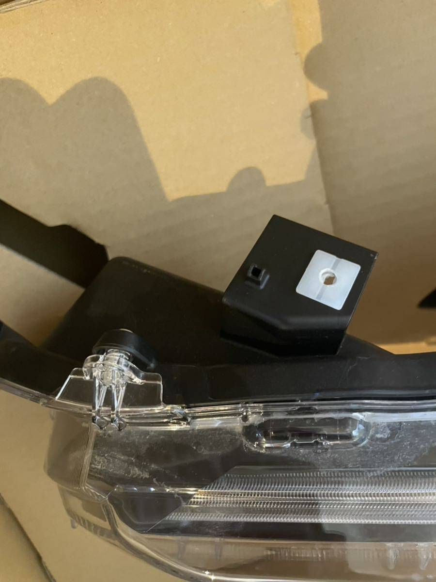 極上品】 カローラ ツーリング 左ヘッドライト LED 210系 後期 極上品】 カローラ ツーリング 左ヘッドライト LED 210系 後期