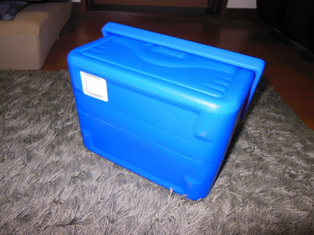 Coleman Coleman採用現有製冷劑製造的6個Cooler Box ESKY 原文:Coleman コールマン テーク6 クーラーボックス ESKY製 保冷剤付き 現状渡し