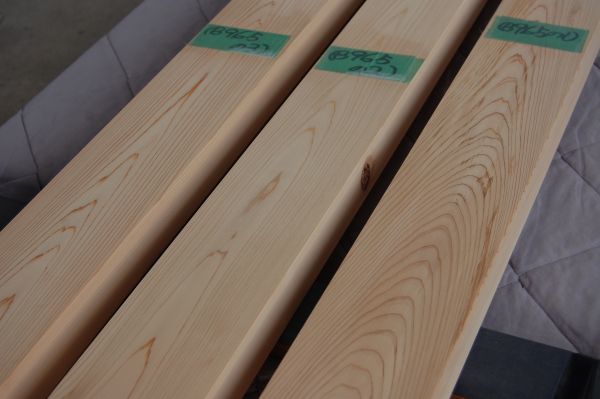 桧 ヒノキ（岐阜産） 3本で12000円 9年乾燥 角材 材木 木材 新品