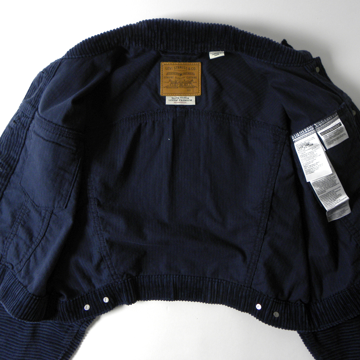 リーバイス Levi's PREMIUM コーデュロイショートトラッカージャケット ビッグE赤タブ バットウイング袖 S ネイビー レディース l0905-1_画像4