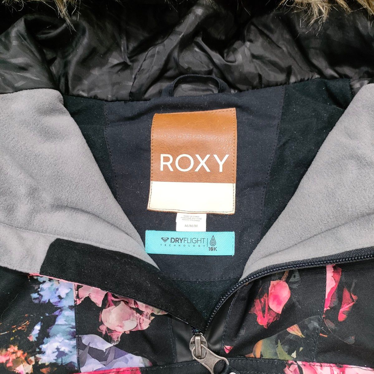 ROXY ロキシー ウィンタースポーツ スノボー スキー ウェア 花柄 ROXY ロキシー ウィンタースポーツ スノボー スキー ウェア 花柄