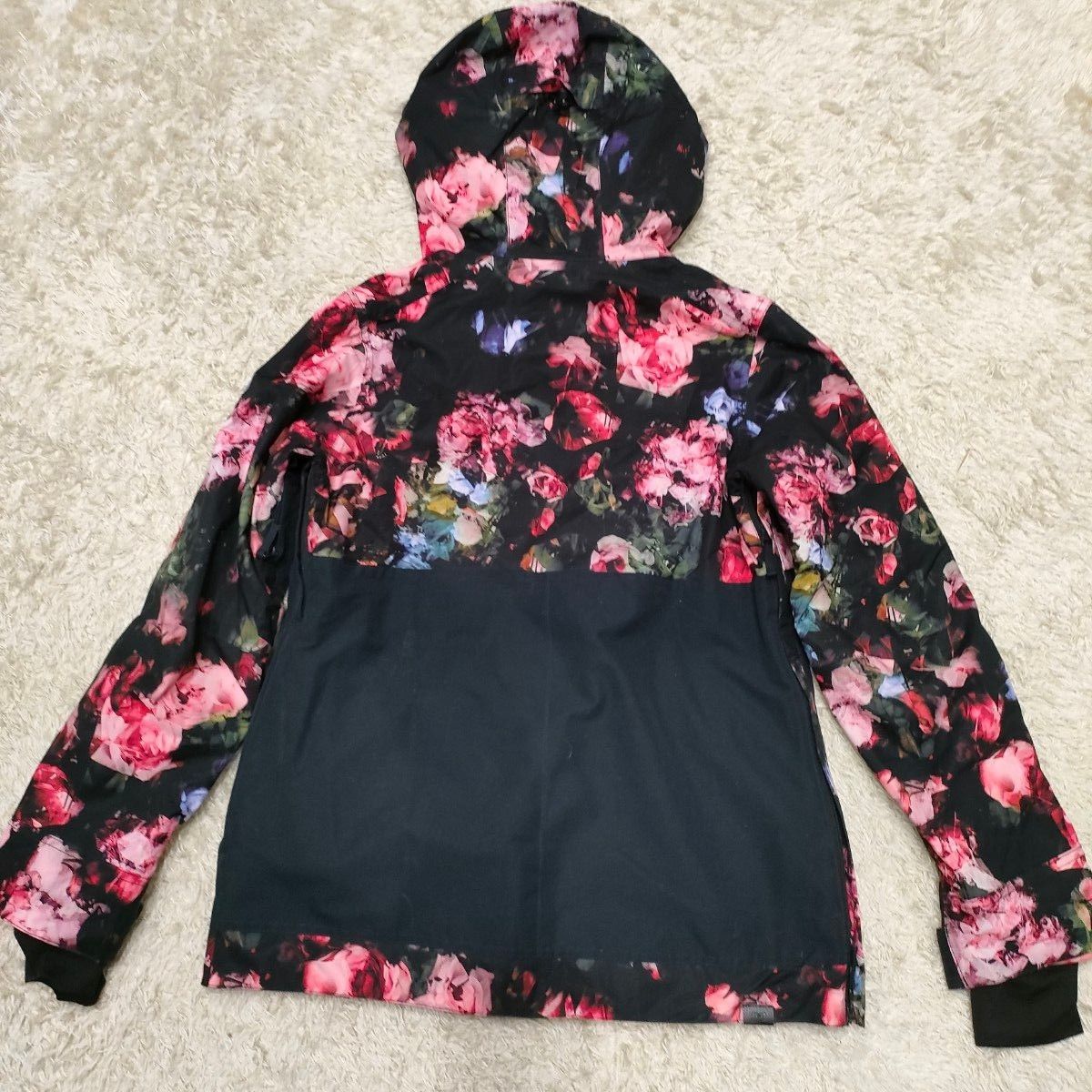 ROXY ロキシー ウィンタースポーツ スノボー スキー ウェア 花柄 ROXY ロキシー ウィンタースポーツ スノボー スキー ウェア 花柄