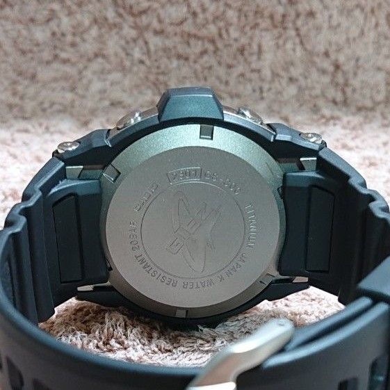 超美品【CASIO/GIEZ G-SHOCK】デジアナ メンズ腕時計 TITANIUM GS-300
