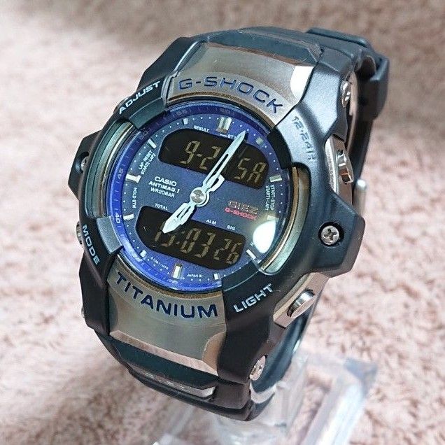 超美品【CASIO/GIEZ G-SHOCK】デジアナ メンズ腕時計 TITANIUM GS-300