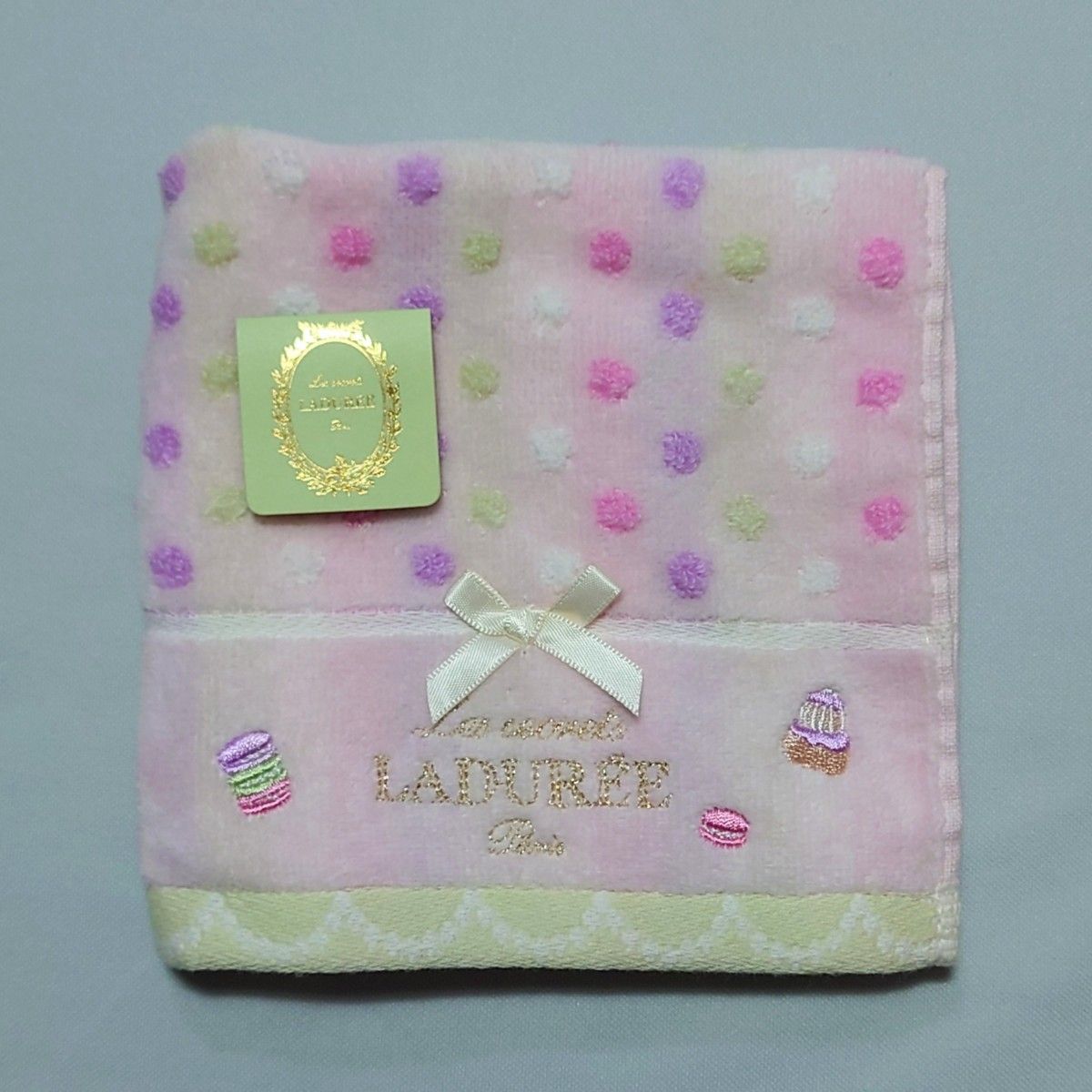 【LADUREE】 ラデュレ タオルハンカチ　マカロン・ピンク・パステルカラー　[未使用・タグ付き]　