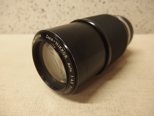 0930498w【Nikon Zoom-NIKKOR Auto 1:4.5 f=80mm～f＝200mm/ニコン カメラレンズ】φ7×H16.5cm程度/中古品/実用性未確認_画像1