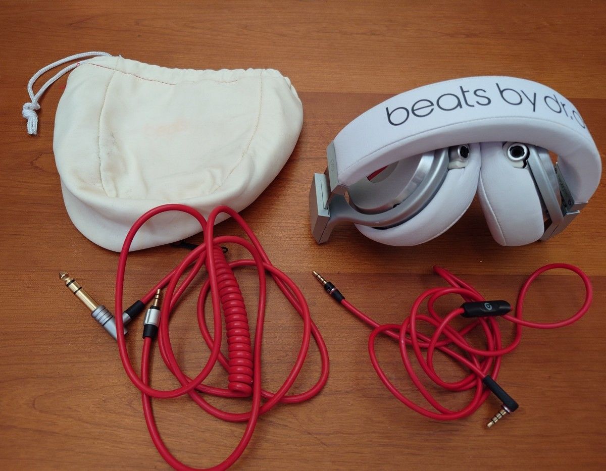 BEATS PRO ビーツプロ　オーバーイヤーヘッドホン　有線 Beats Beats by Dr.Dre ヘッドフォン